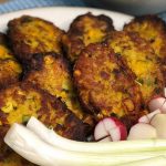 طرز تهیه کتلت تن ماهی دونفره با سیب زمینی و سبزیجات