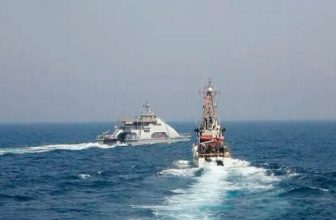 برخورد خشن کشتی های جنگی ایران و آمریکا در خلیج فارس
