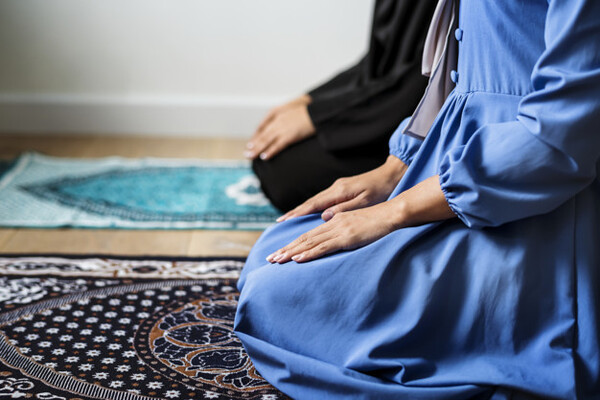 حکم لکه بینی در ماه رمضان 