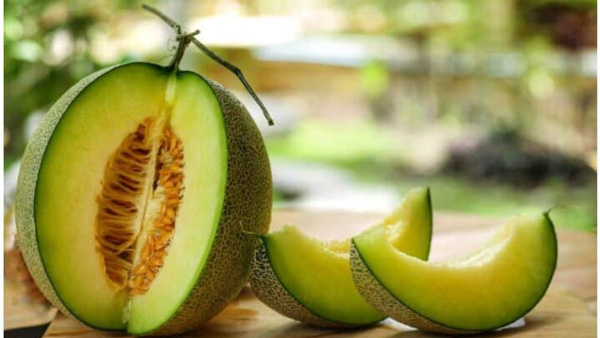 خواص و کالری طالبی