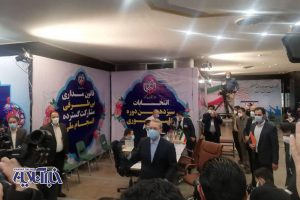 لاریجانی با کنایه به رئیسی و قالیباف کاندیدا انتخابات ۱۴۰۰ شد