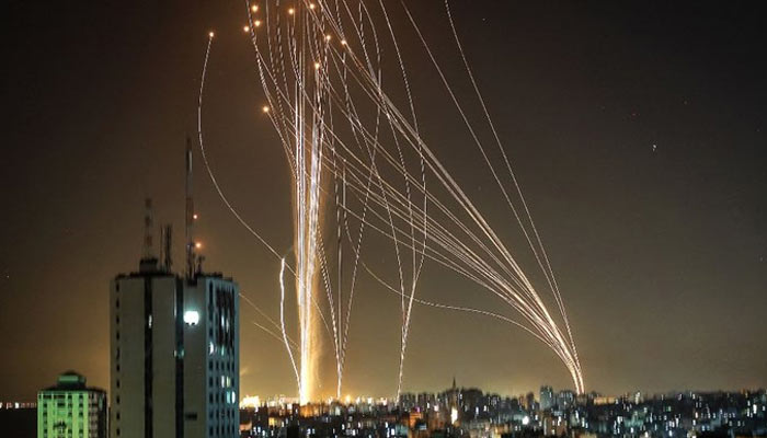 حمله موشکی بزرگ به تل آویو همزمان با آژیرهای هشدار