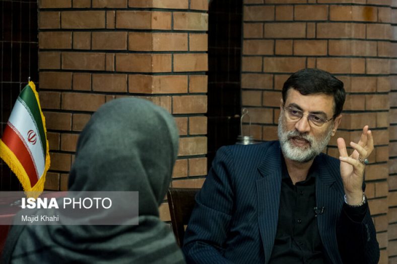 قاضی زاده: دوران چپ و راست گذشته