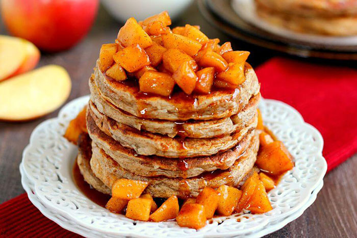 طرز تهی پنکیک سیب و دارچین