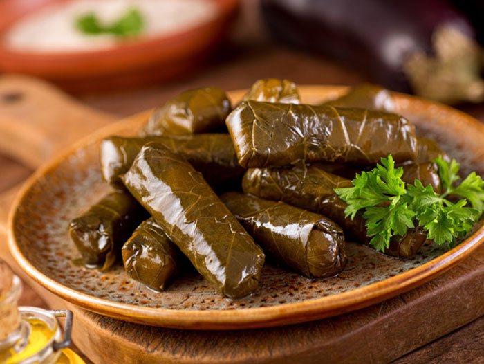 طرز تهیه دلمه برگ مو