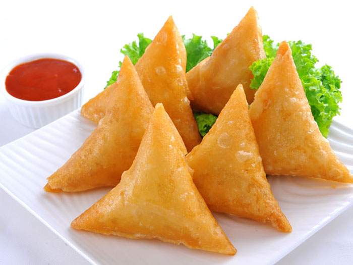 سمبوسه با سوسیس
