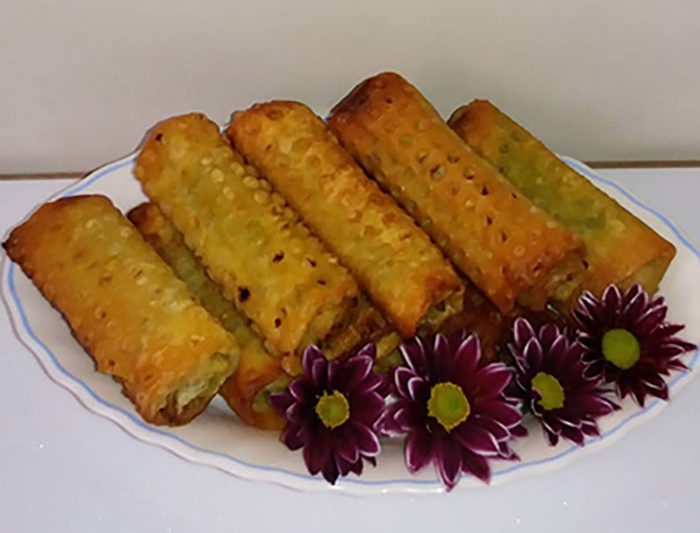 سمبوسه رولی با سوسیس