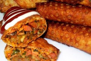 طرز تهیه سمبوسه با سوسیس