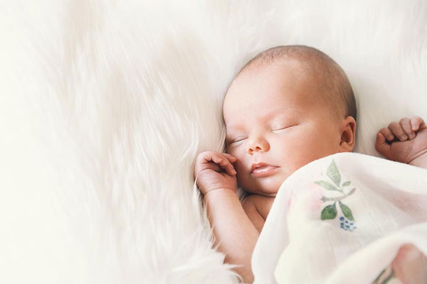 میزان خواب نوزاد تازه متولدشده چقدر است؟