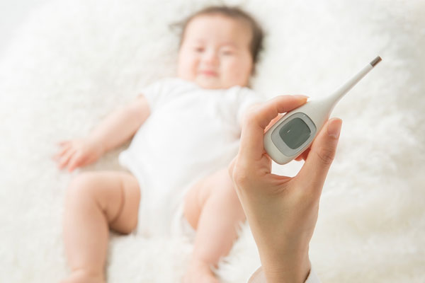 دماسنج دیجیتال برای دمای نرمال بدن نوزاد