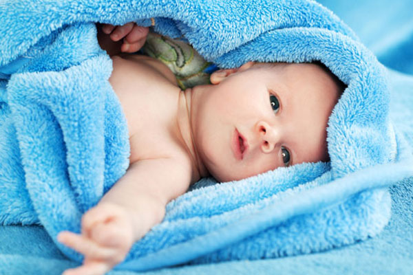 علت سرد بودن دست و پای نوزاد و روش های پیشگیر از آن