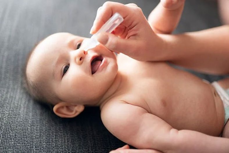 علت گرفتگی بینی نوزاد و روش های برطرف کردن آن