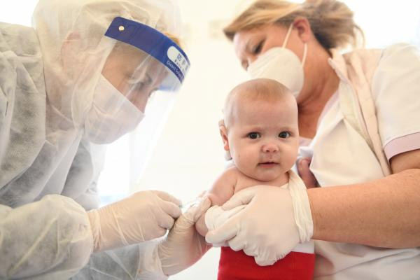 موارد منع دریافت واکسن چهار ماهگی
