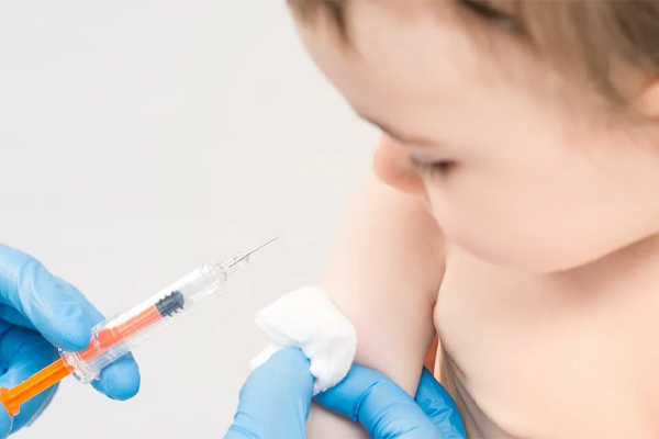 بهبود سفت شدن جای واکسن نوزاد در خانه