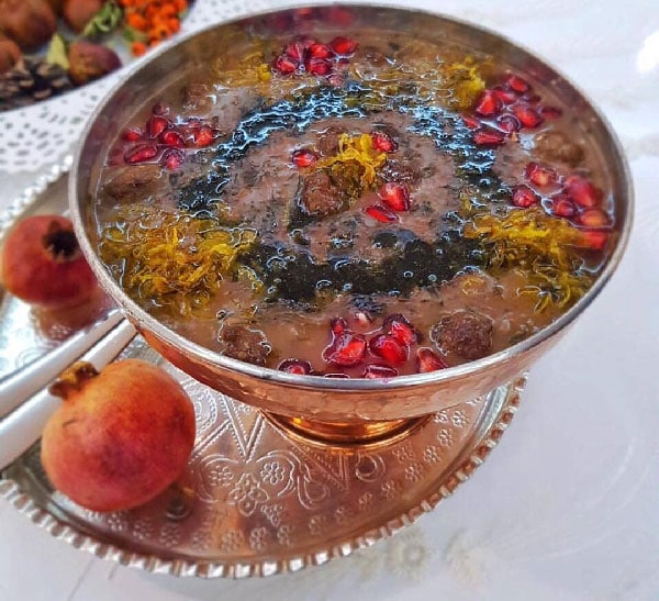 طرز تهیه آش انار شیرازی