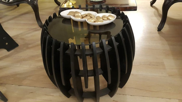 میز جلو مبلی چوبی شیشه ای