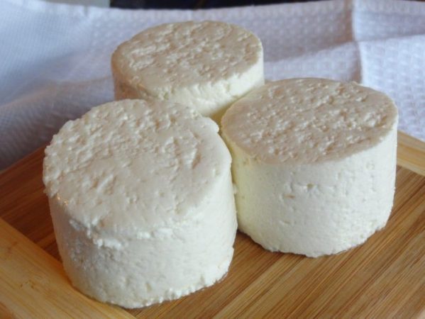 طرز تهیه پنیر خانگی با آبلیمو