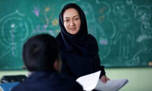 نیکی کریمی در آستیگمات