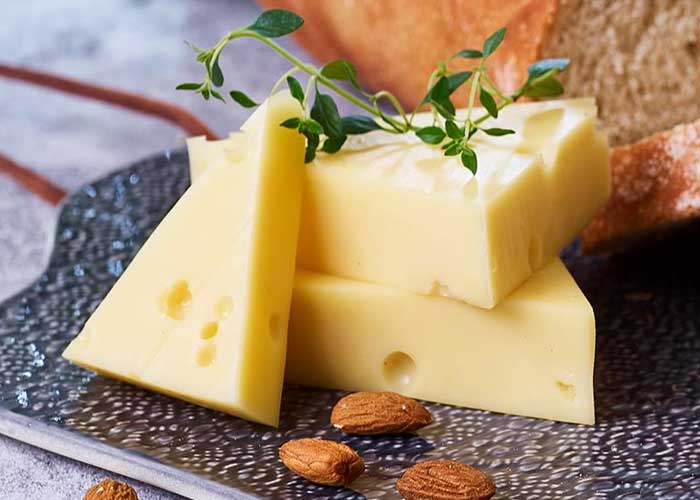 طبع پنیر و خرما  