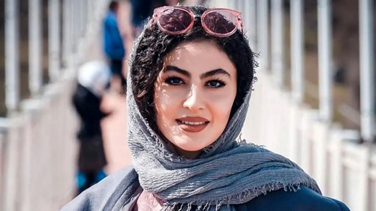 مریم مومن مجری