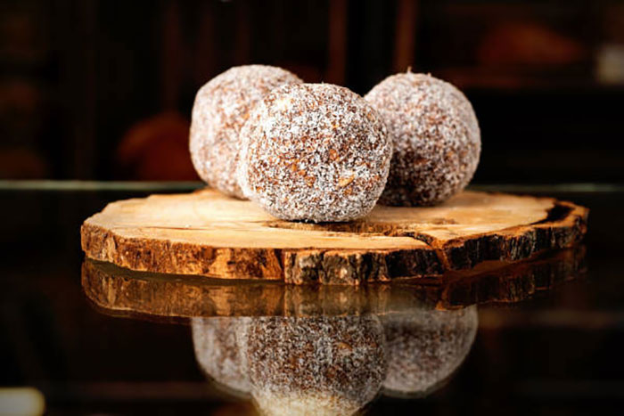 دسر خرما با بیسکویت پتی بور