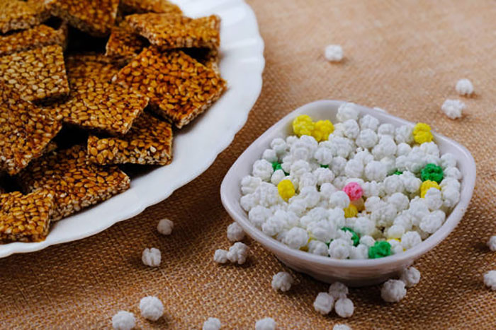 دسر خرما با کنجد