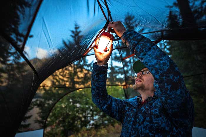 چراغ قوه برای کمپینگ