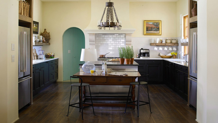 مدل لوستر آشپزخانه با سقف بلند