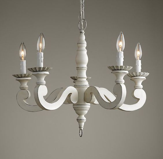 لوستر چوبی سفید مناسب پذیرایی مدل کلاسیک