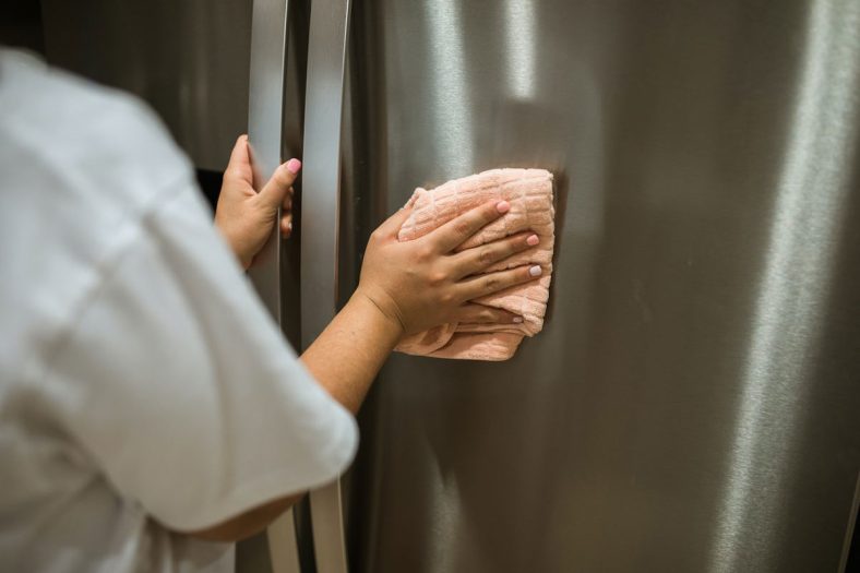 تمیز کردن یخچال