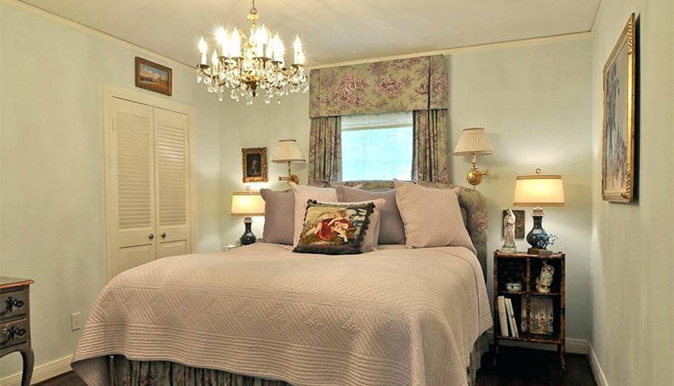 مدل لوستر سنتی اتاق خواب