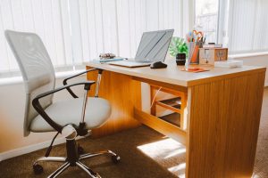 خرید یک صندلی با کیفیت