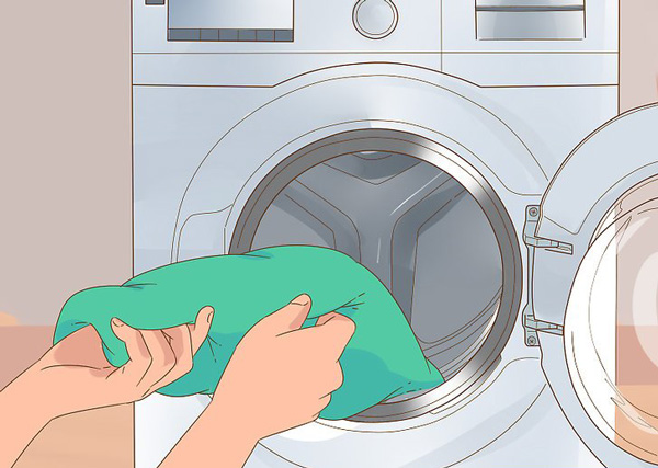 مرحله آبکشی پتو در ماشین لباسشویی