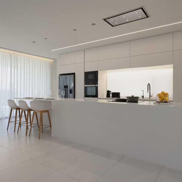 طرح سقف آشپزخانه با گچبری ساده همراه با نور پردازی