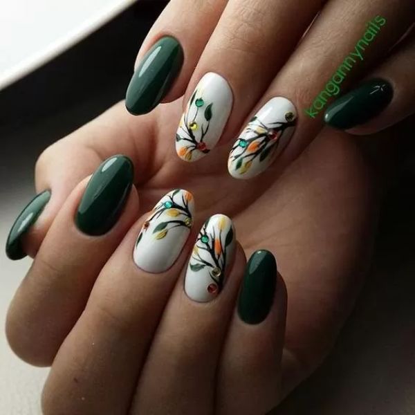 ترکیب لاک سبز زمردی با سفید