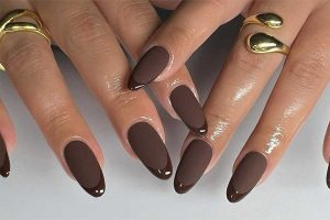 طرح ناخن قهوه ای