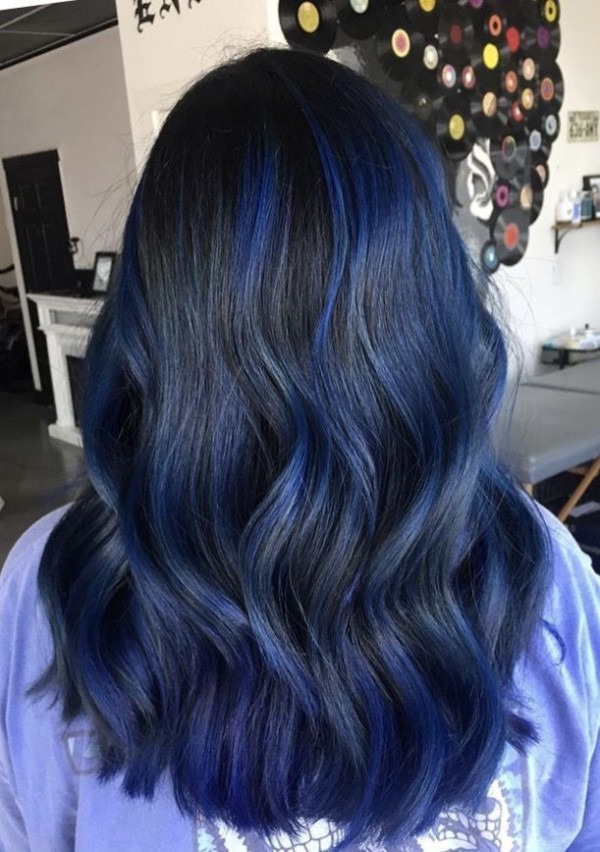 هایلایت آبی موی موجدار