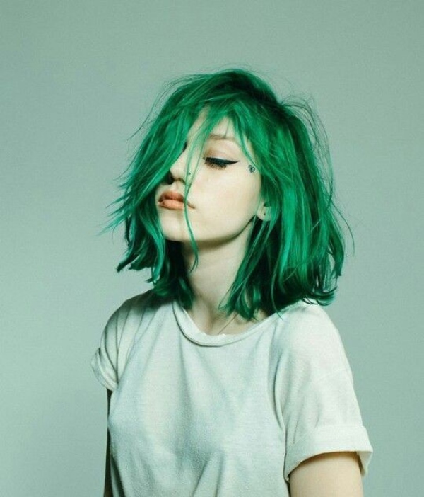 موی دخترانه به رنگ سبز نعنایی