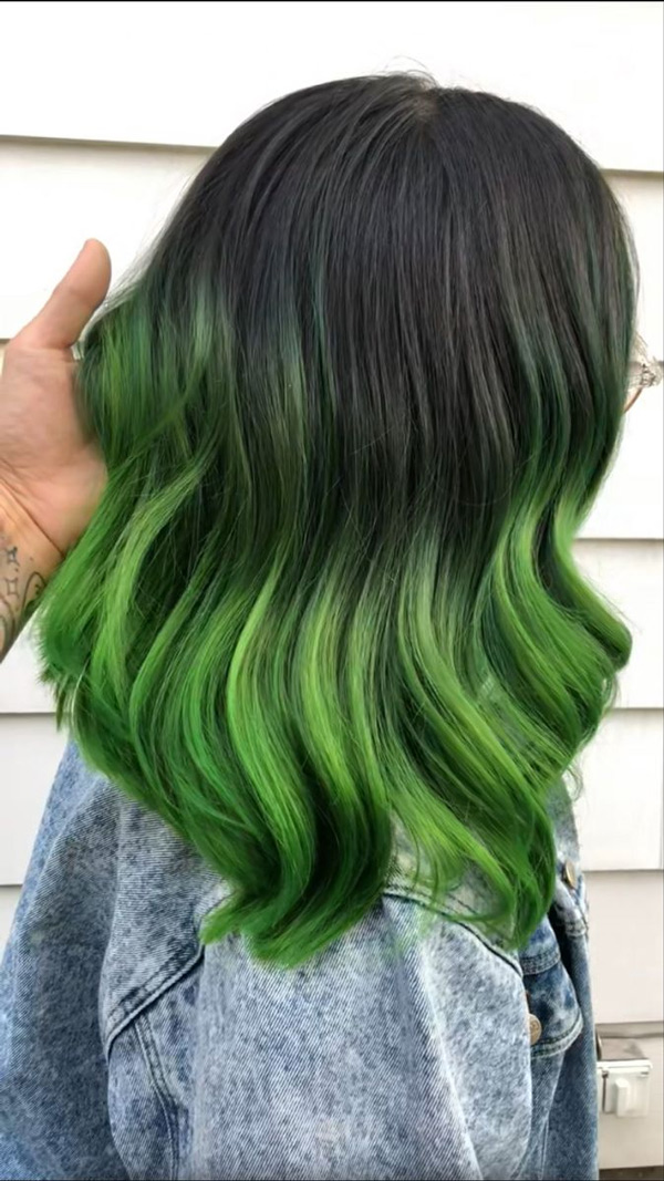 رنگ مو سبز نعنایی روشن