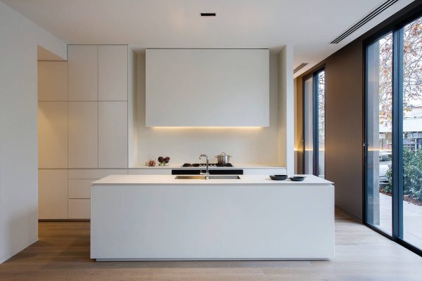 طراحی آشپزخانه مدرن با سفید