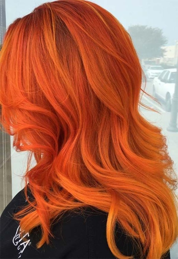موی حالت دار با رنگ نارنجی فانتزی