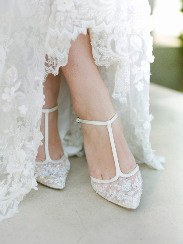 مدل کفش توری عروس با طرح گل