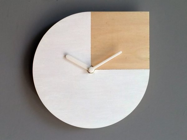 مدل ساعت بدون عدد دیواری خاص 