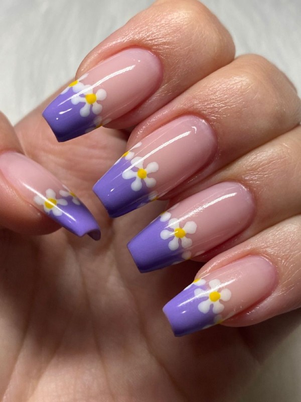 طراحی ناخن بابونه رنگی رنگی