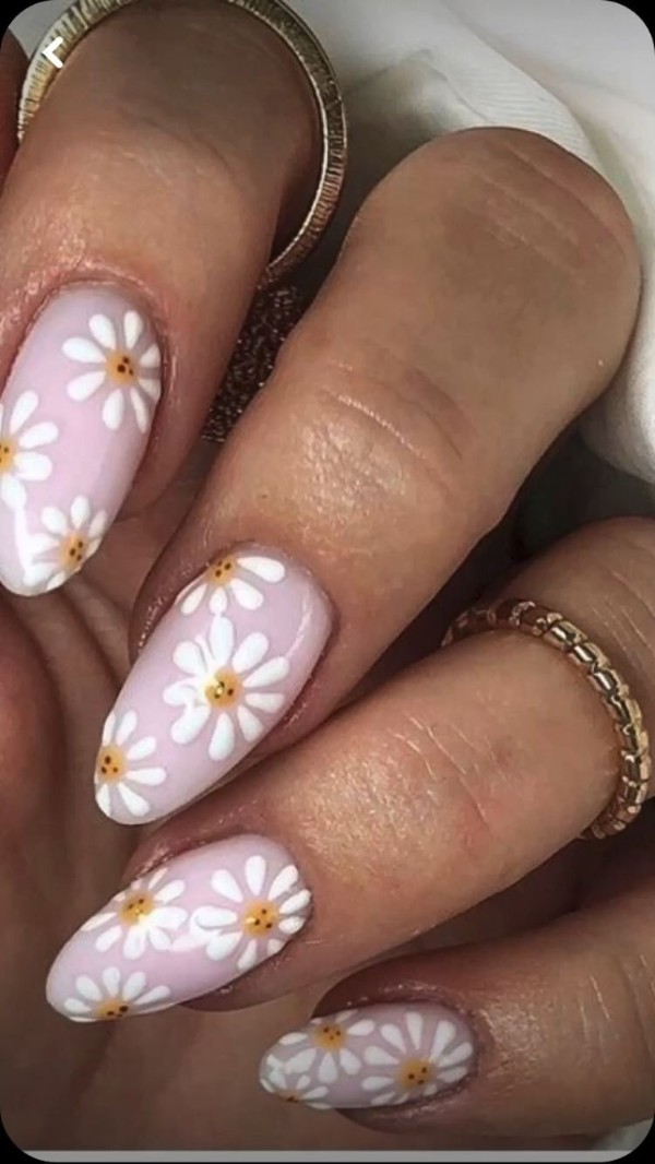 طراحی لاک با گل بابونه