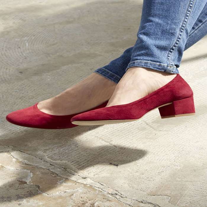 کفش مجلسی پاشنه ۳ سانتی مخمل قرمز