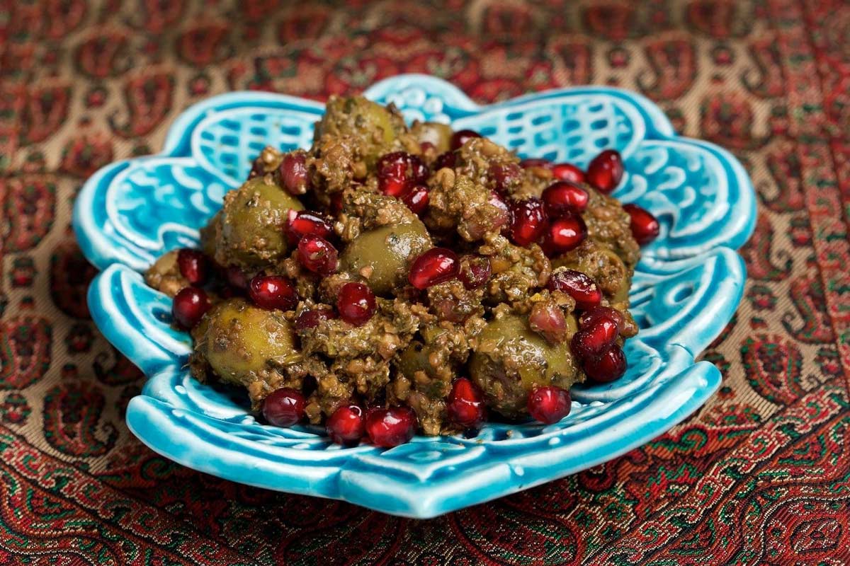 طرز تهیه زیتون پرورده گیلانی