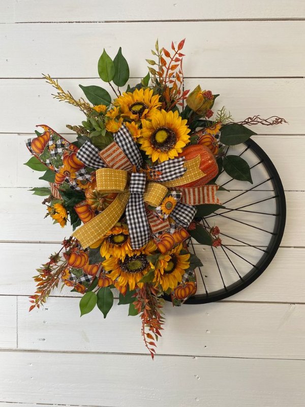 آویز جداب دوچرخهای آفتابگردان