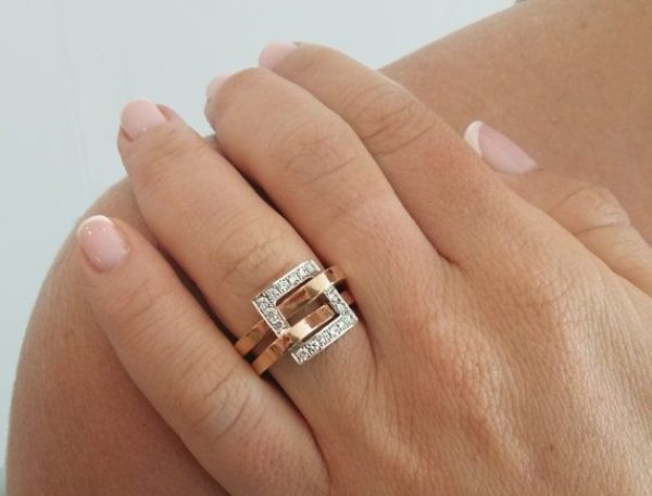 انگشتر جذاب برند ورساچه