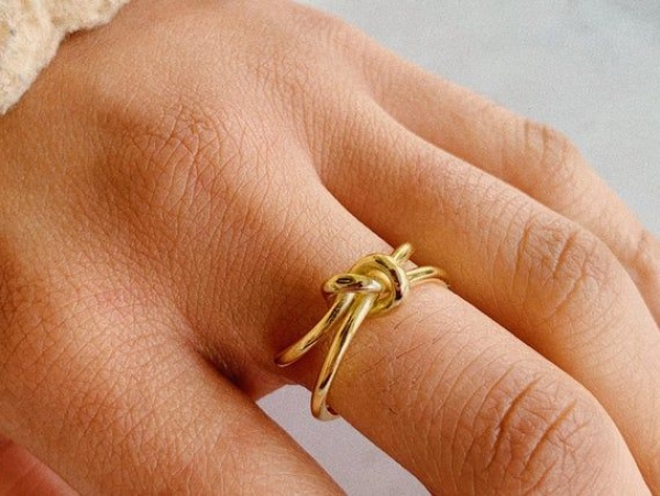 انگشتر گرهای طلا زنانه